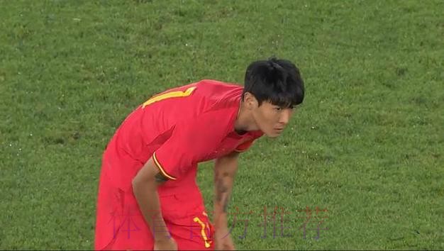 中国男足友谊赛1:2乌兹别克斯坦队 韦世豪破门 中国男足友谊赛1:2乌兹别克斯坦队 韦世豪破门